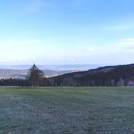 La Magie Entre Deux Lacs Дом отдыха Жерарме